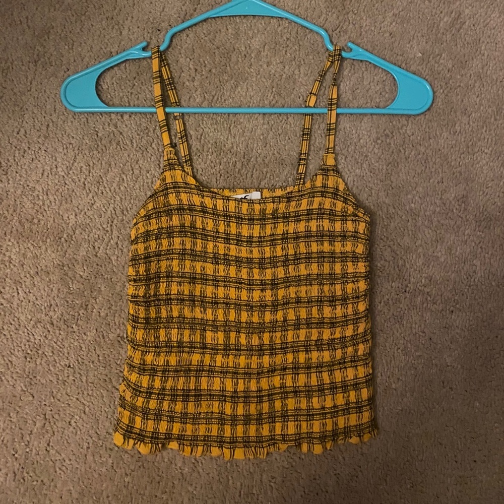 Hollister Tank